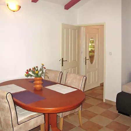 Catarina 1 By Interhome